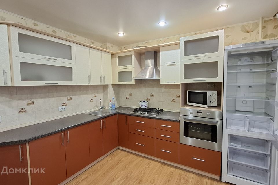 Продаётся 2-комнатная квартира, 70.1 м²