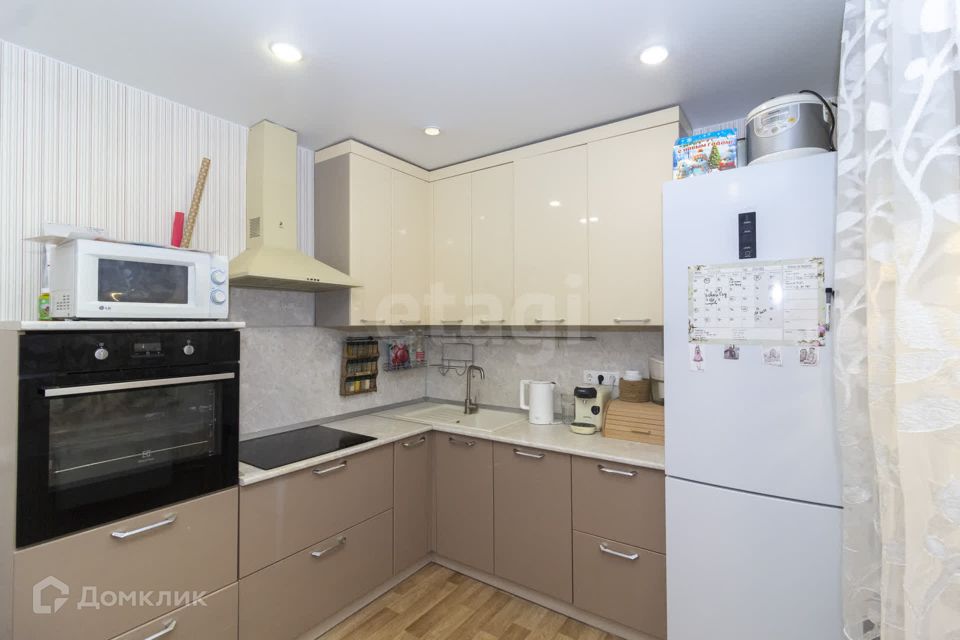 Продаётся 1-комнатная квартира, 43.6 м²