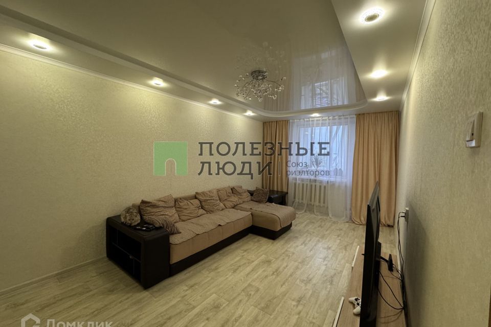 Продаётся 4-комнатная квартира, 90 м²