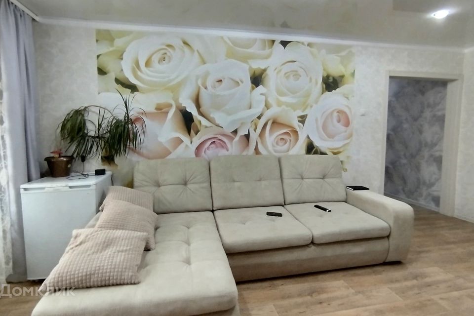 Продаётся 4-комнатная квартира, 60.7 м²