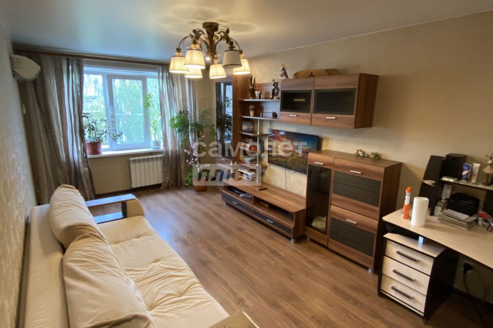 Продаётся 3-комнатная квартира, 69.7 м²