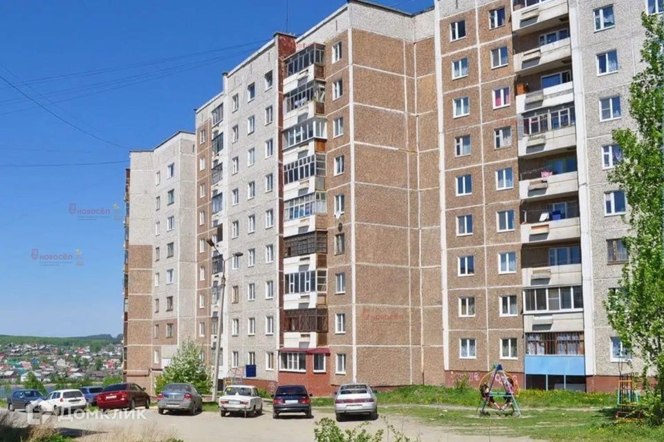Продаётся 4-комнатная квартира, 74.2 м²
