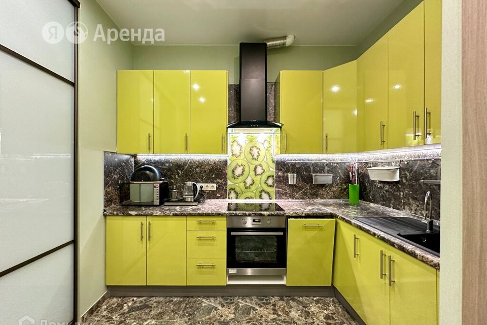 Сдаётся 2-комнатная квартира, 82 м²