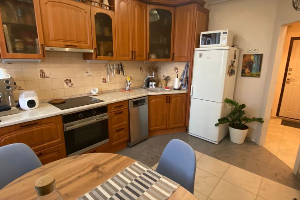 Продаётся 1-комнатная квартира, 38 м²