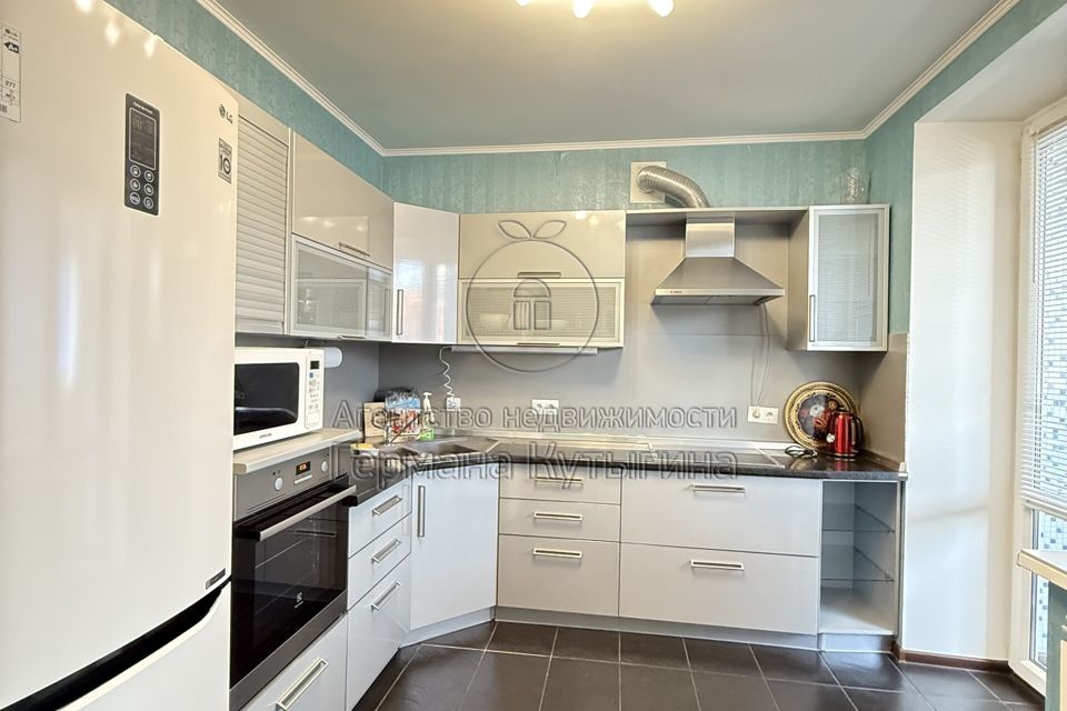 Сдаётся 2-комнатная квартира, 65 м²