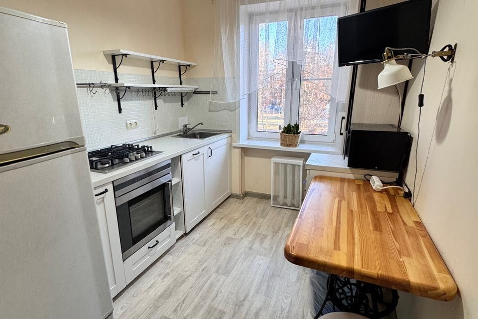 Продаётся 3-комнатная квартира, 61.9 м²