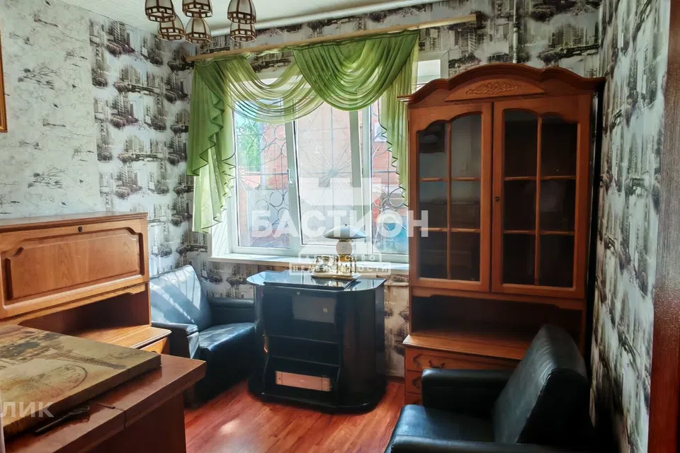 Продаётся 2-этажный дом, 235 м²