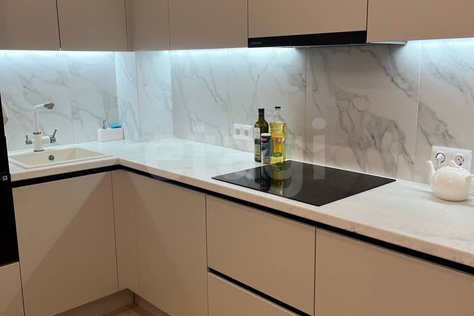 Продаётся 2-комнатная квартира, 69.9 м²