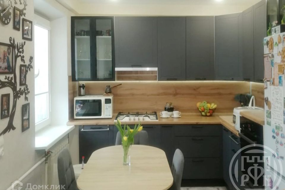 Продаётся 1-комнатная квартира, 45.3 м²