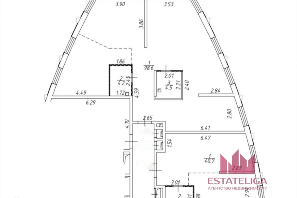 Продаётся 4-комнатная квартира, 206 м²