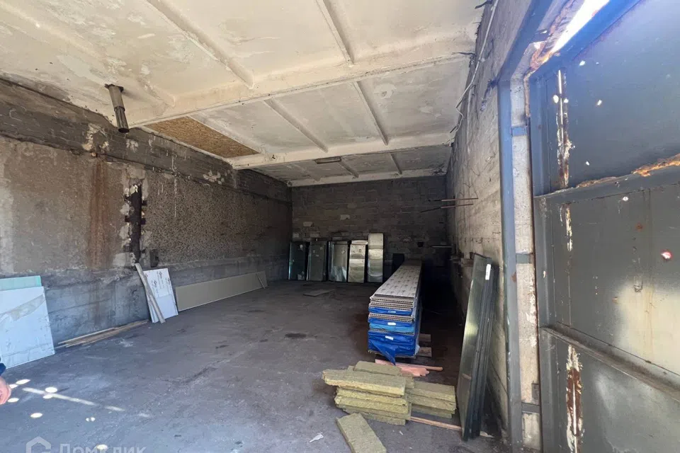 Сдаётся машиноместо, 100 м²