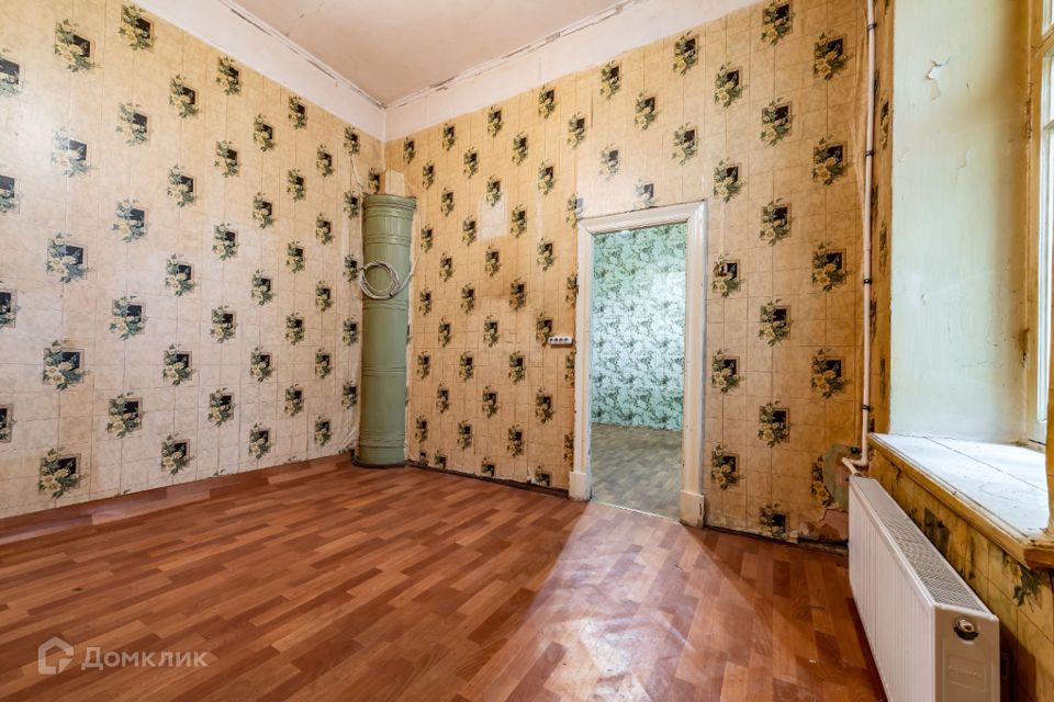Продаётся 2 комнаты в 5-комн. квартире, 16.2 м²