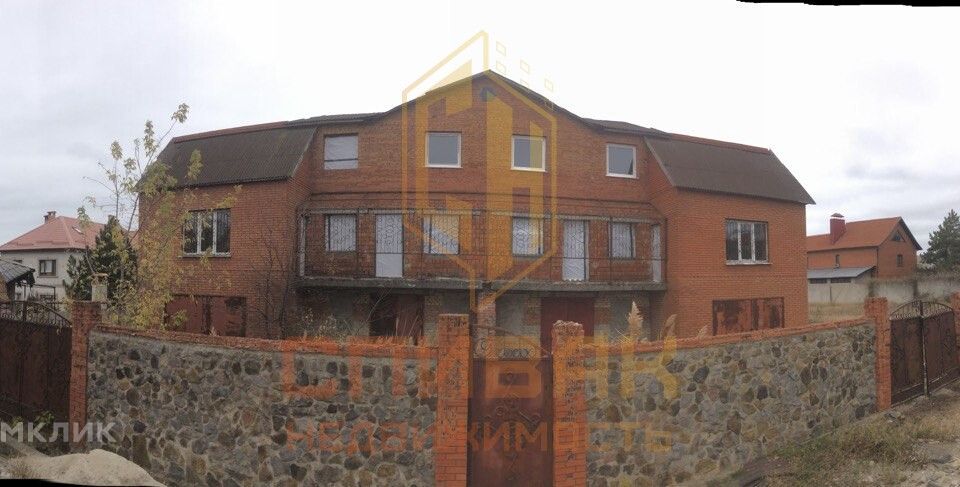 Продаётся 2-этажный дом, 610 м²