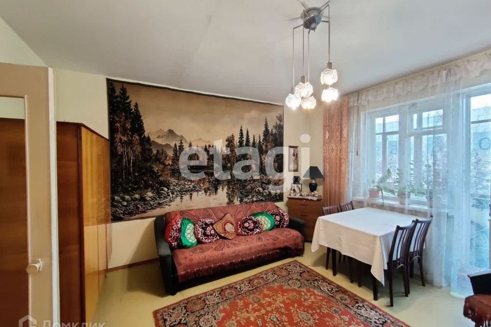 Продаётся 1-комнатная квартира, 38 м²