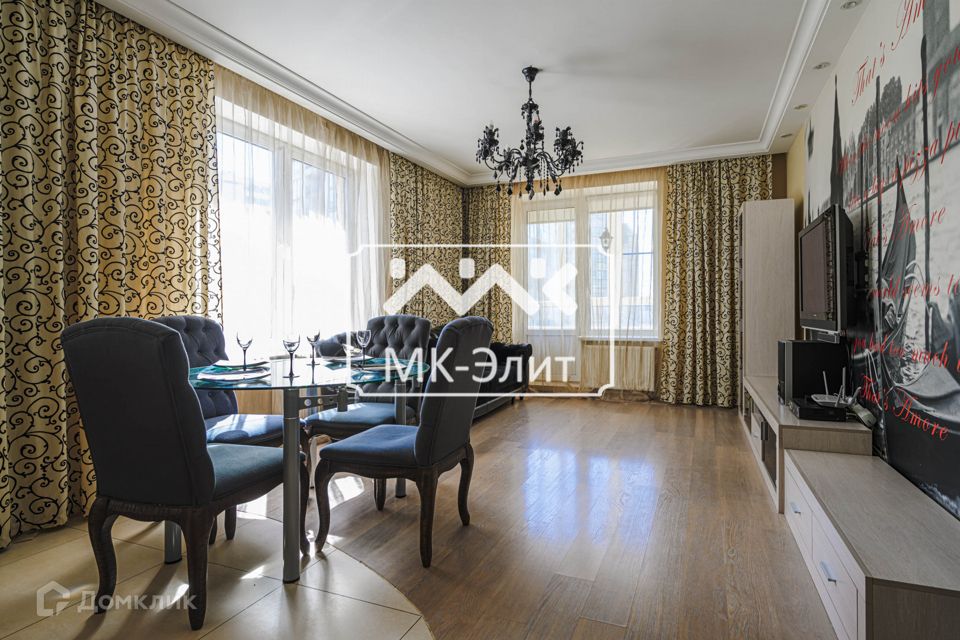 Продаётся 2-комнатная квартира, 71.5 м²
