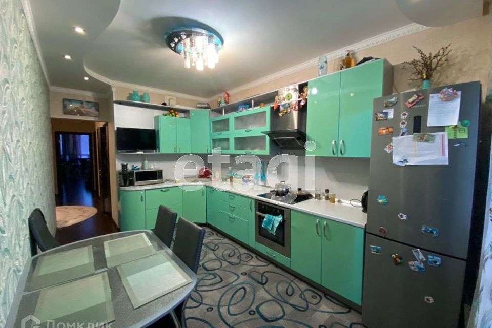 Продаётся 2-комнатная квартира, 65.5 м²