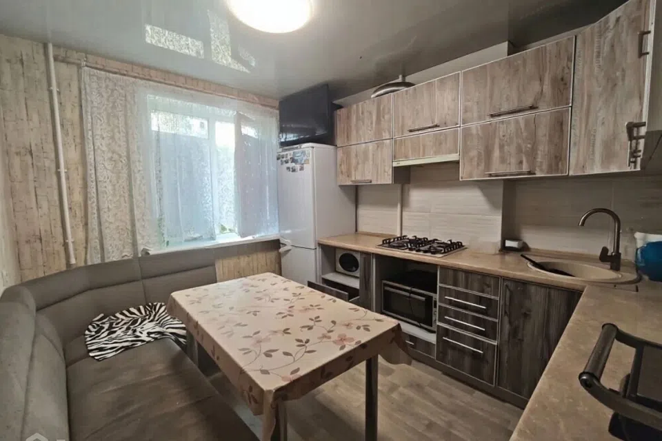 Продаётся 3-комнатная квартира, 56.8 м²