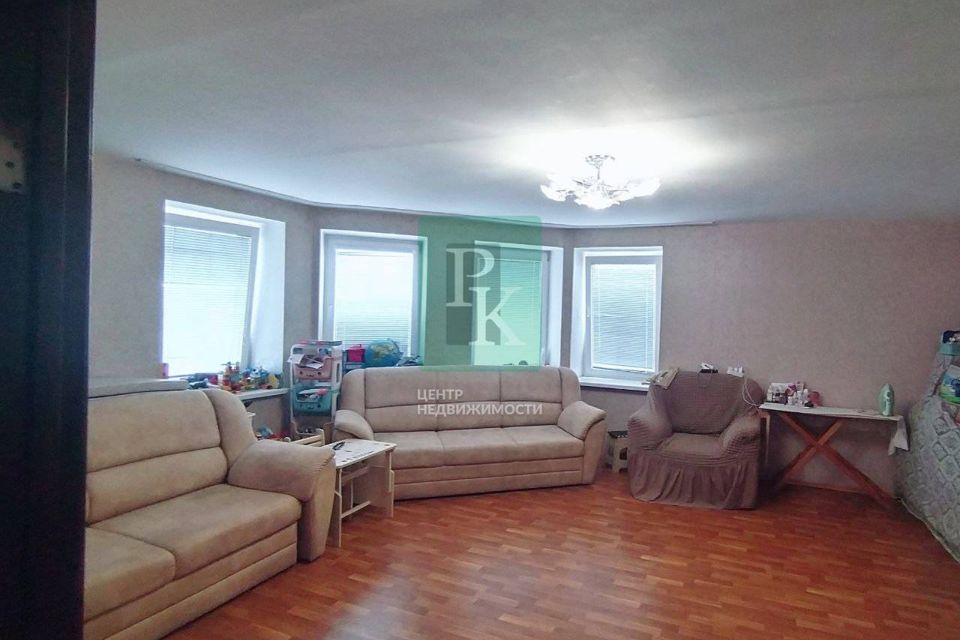 Продаётся 3-комнатная квартира, 106.5 м²
