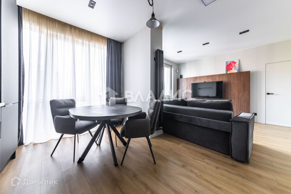 Продаётся 1-комнатная квартира, 52.6 м²