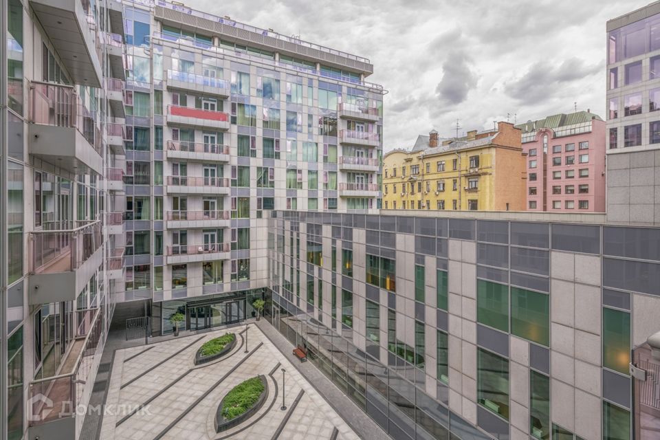 Продаётся 3-комнатная квартира, 111.3 м²