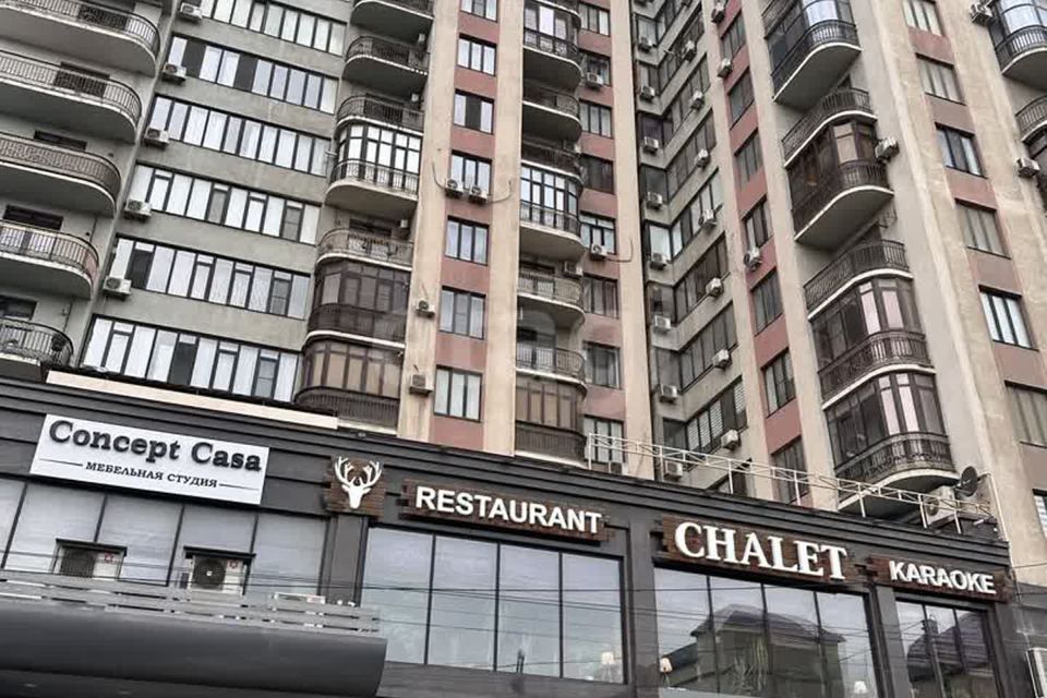 Продаётся 4-комнатная квартира, 155 м²