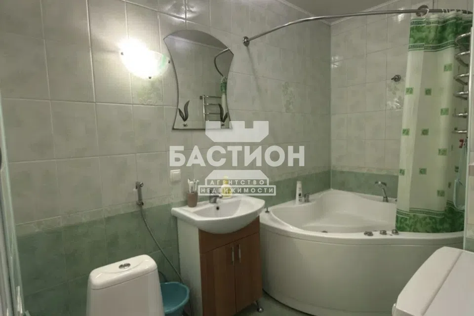Продаётся 2-комнатная квартира, 65 м²