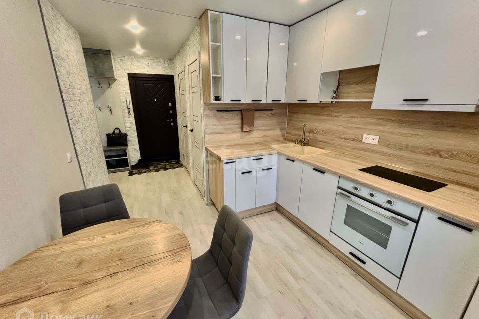 Продаётся 3-комнатная квартира, 60.9 м²