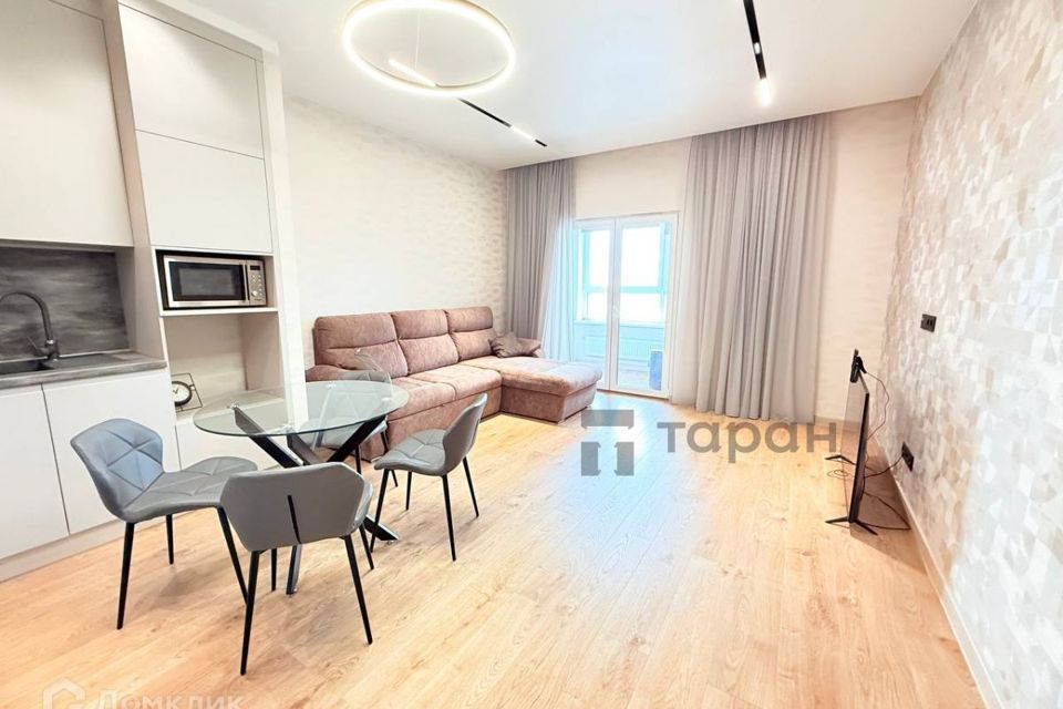 Продаётся 2-комнатная квартира, 56.5 м²