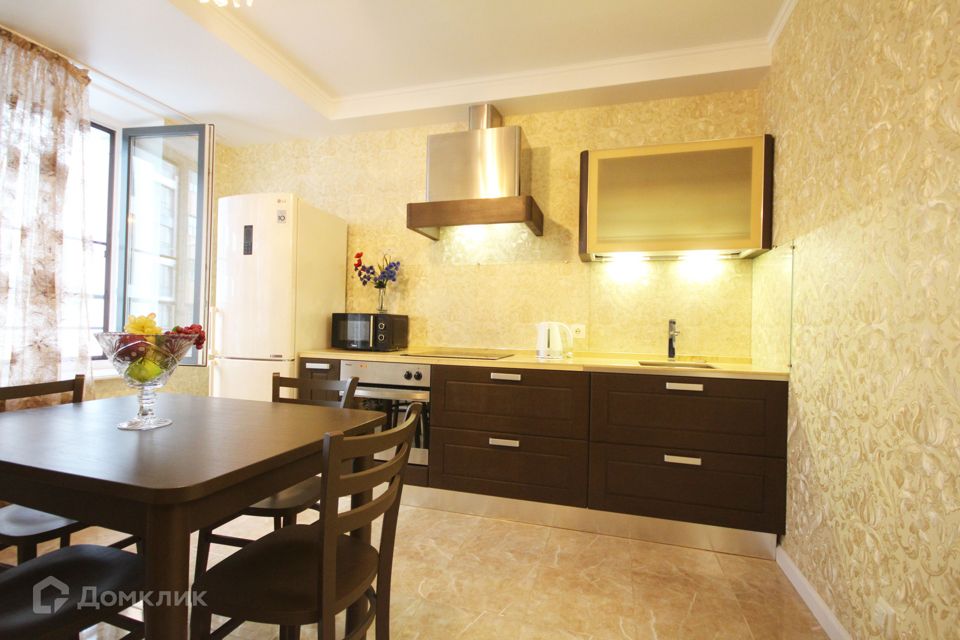 Сдаётся 1-комнатная квартира, 50 м²