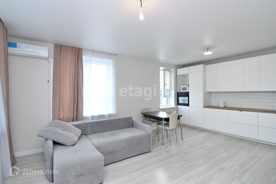 Продаётся 2-комнатная квартира, 67.8 м²