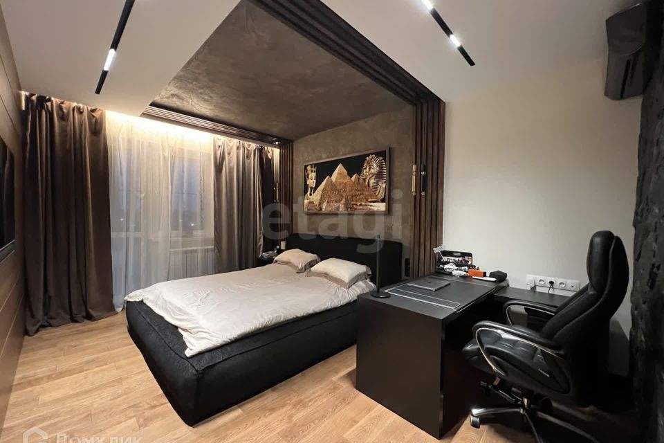 Продаётся 3-комнатная квартира, 107 м²