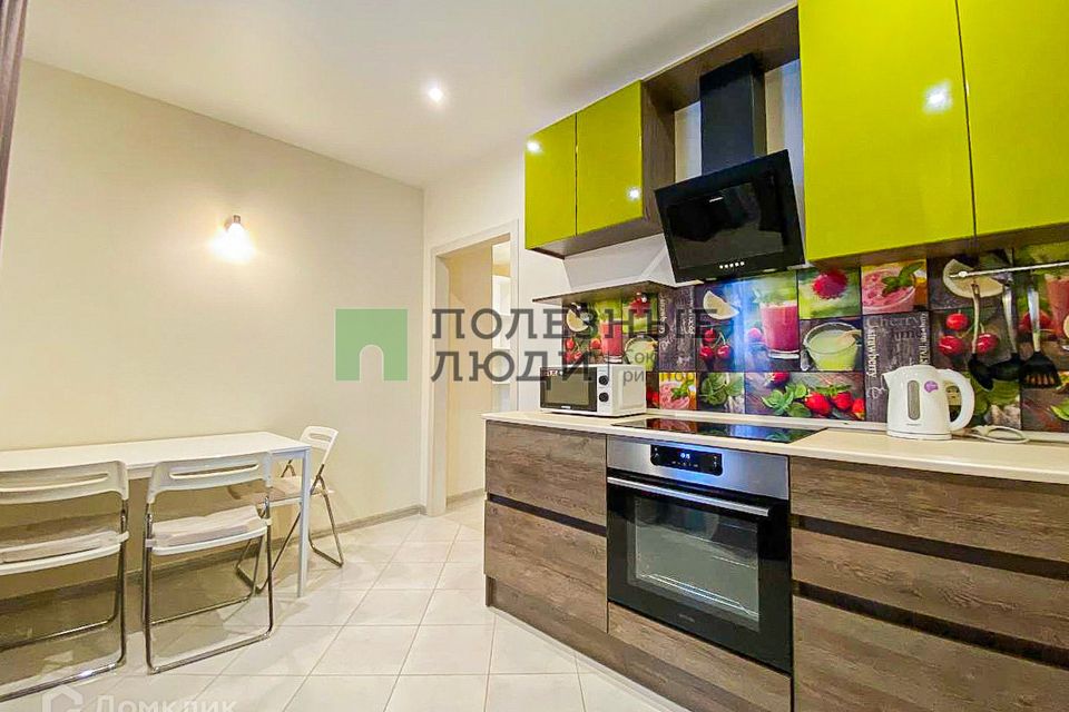 Сдаётся 1-комнатная квартира, 42 м²