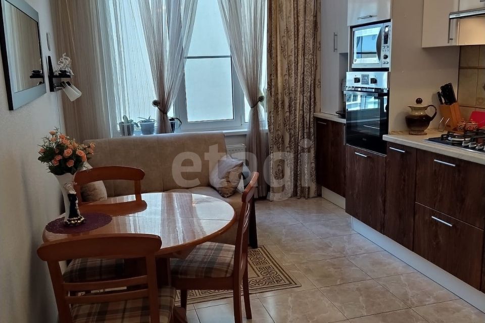 Продаётся 2-комнатная квартира, 60.5 м²