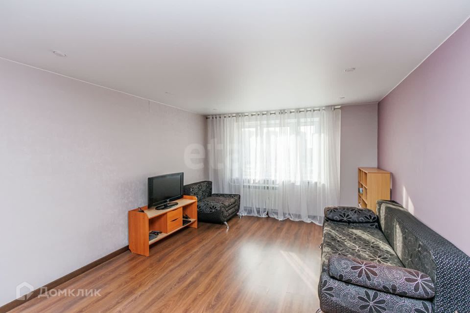 Продаётся 1-комнатная квартира, 42.7 м²