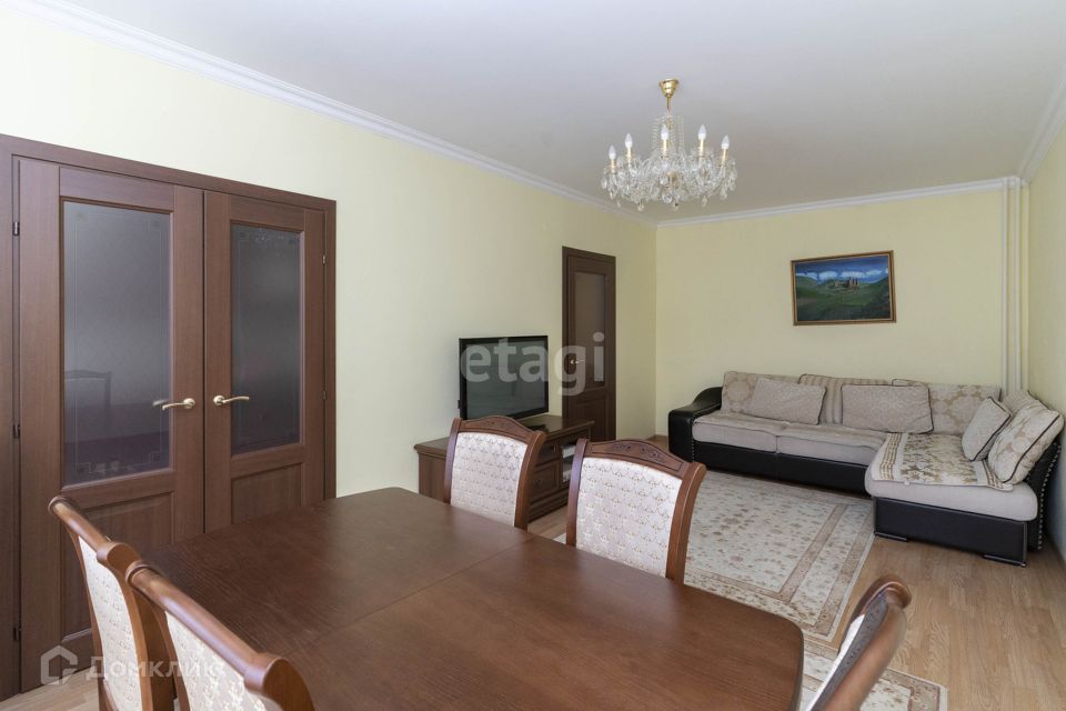 Продаётся 3-комнатная квартира, 81.7 м²