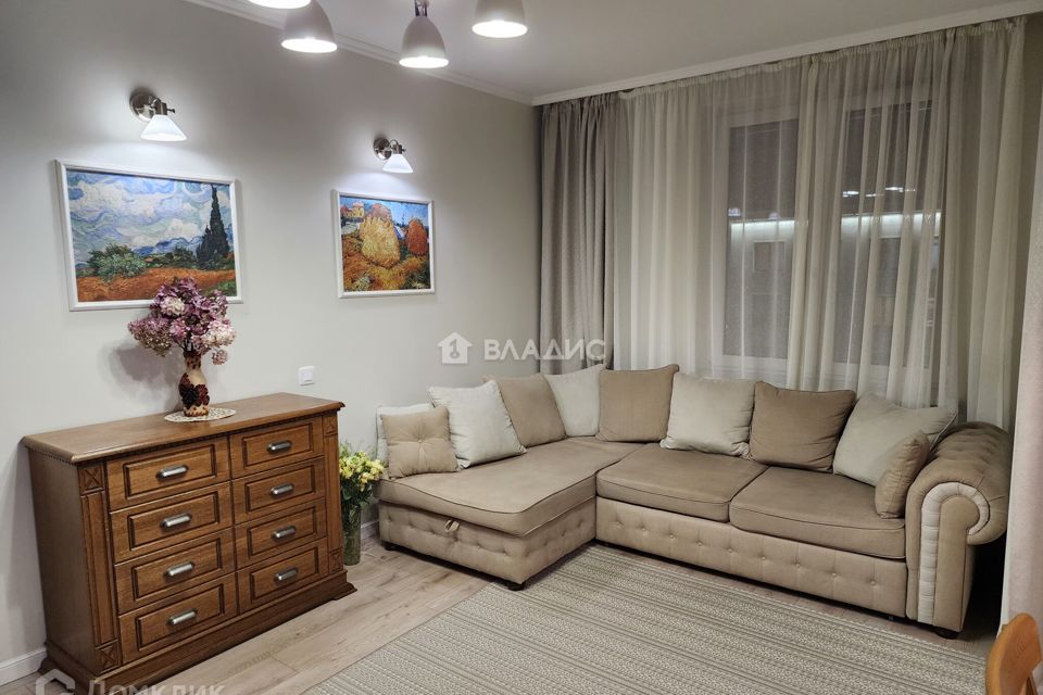 Продаётся 3-комнатная квартира, 106.3 м²