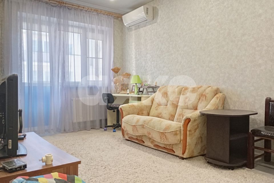 Продаётся 1-комнатная квартира, 42.3 м²