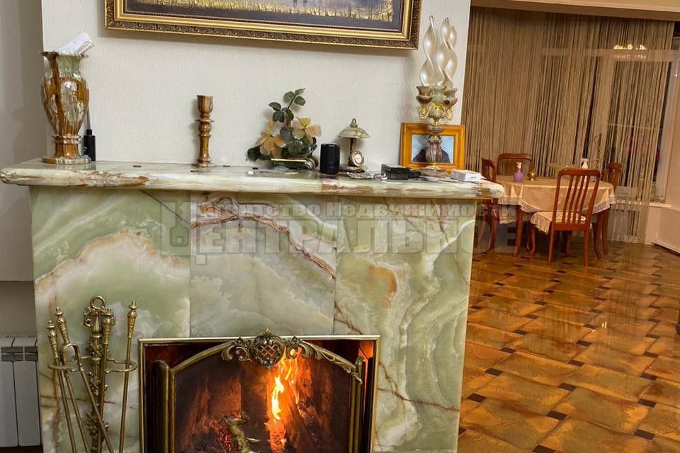 Продаётся 3-комнатная квартира, 102 м²