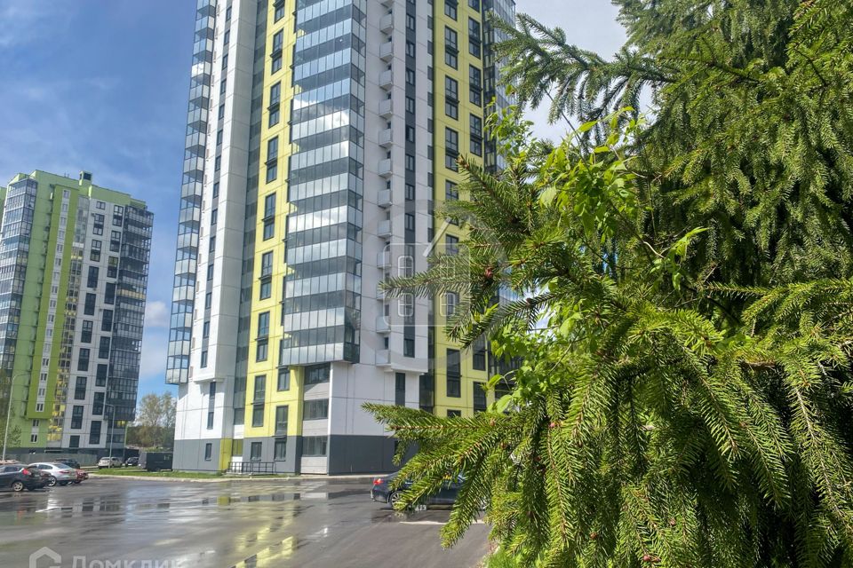 Продаётся 1-комнатная квартира, 42.4 м²