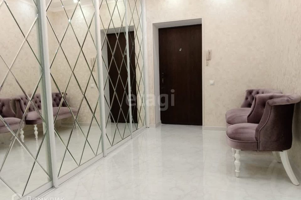 Продаётся 2-комнатная квартира, 66.5 м²
