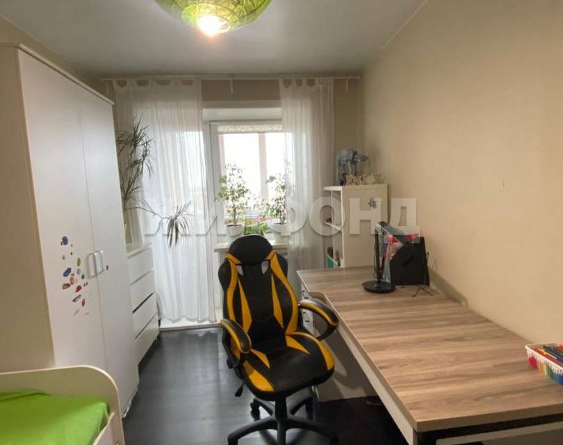 Продаётся 2-комнатная квартира, 58.2 м²