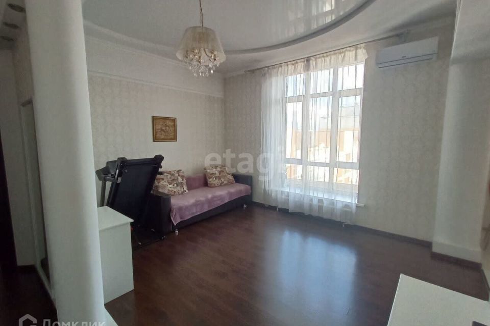 Продаётся 2-комнатная квартира, 61.7 м²