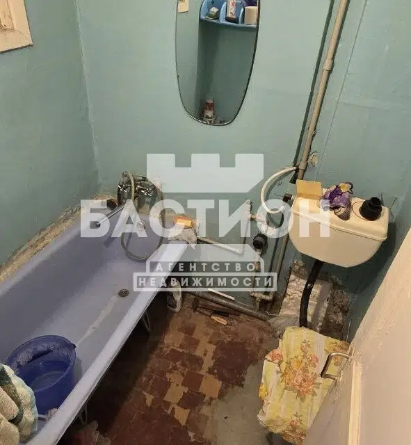 Продаётся 3-комнатная квартира, 48.5 м²