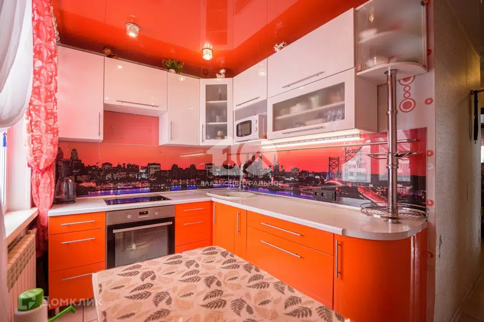 Продаётся 3-комнатная квартира, 57 м²