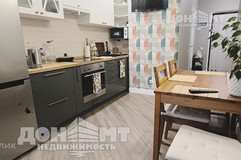 Продаётся 1-комнатная квартира, 42 м²