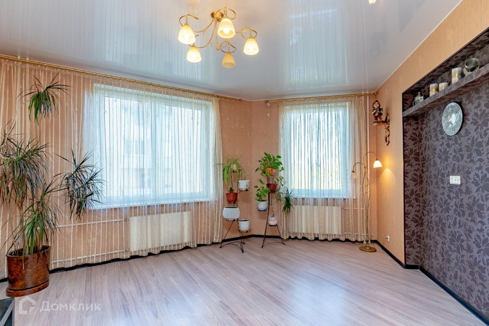 Продаётся 3-комнатная квартира, 91.6 м²