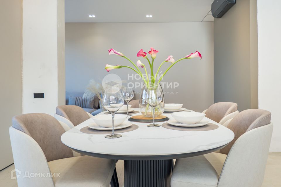 Продаётся 3-комнатная квартира, 109 м²