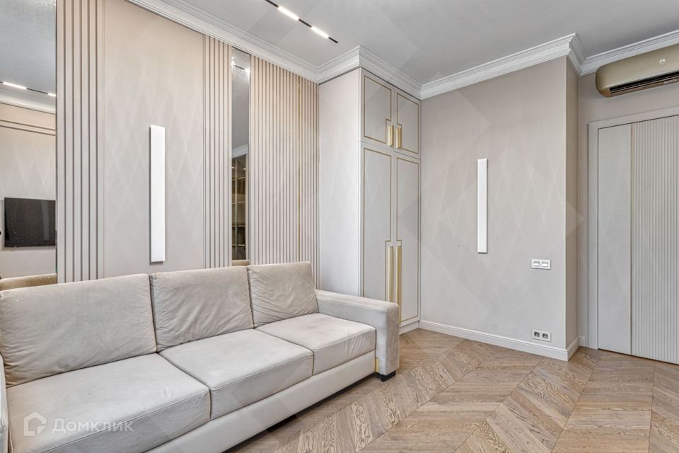Продаётся 2-комнатная квартира, 65 м²