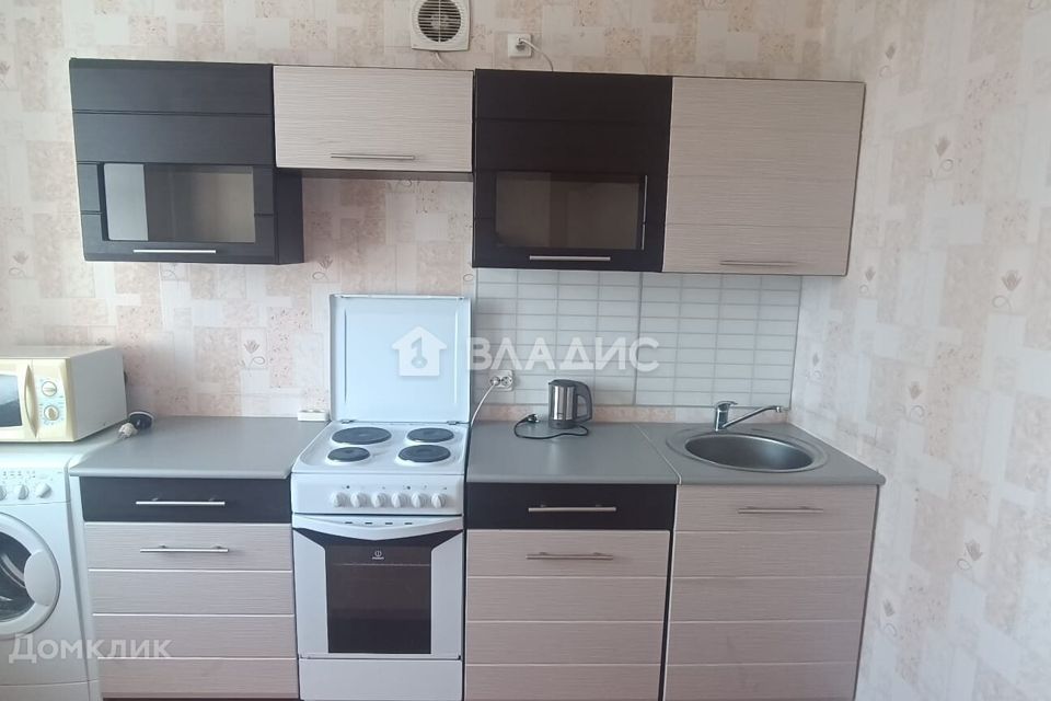 Продаётся 1-комнатная квартира, 43.2 м²