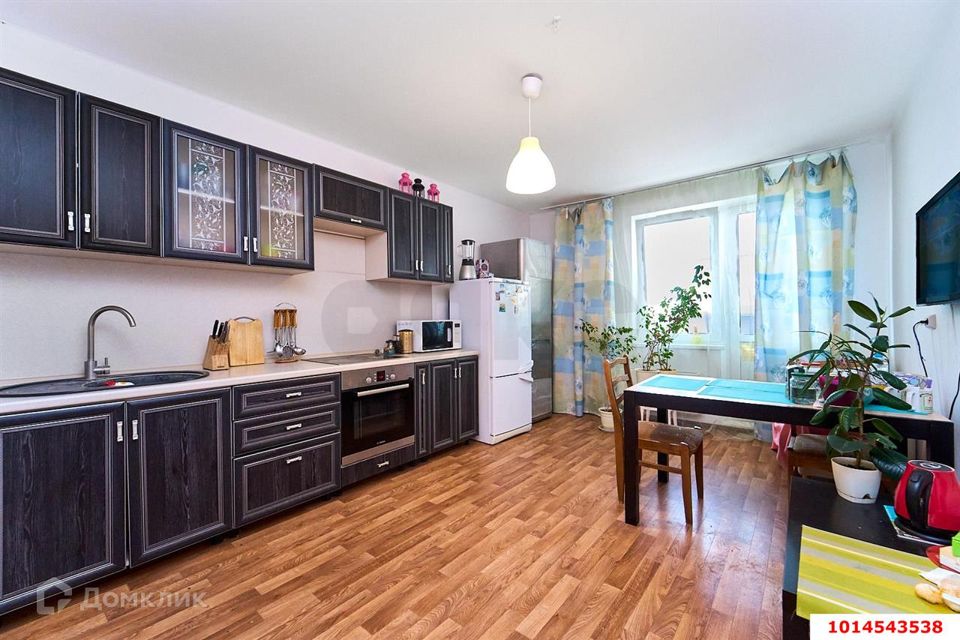Продаётся 2-комнатная квартира, 65 м²